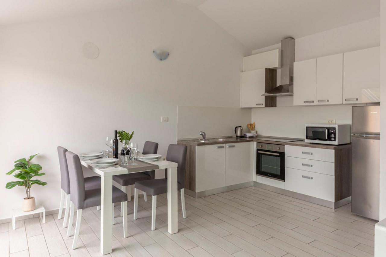 Apartments Era Izola Εξωτερικό φωτογραφία